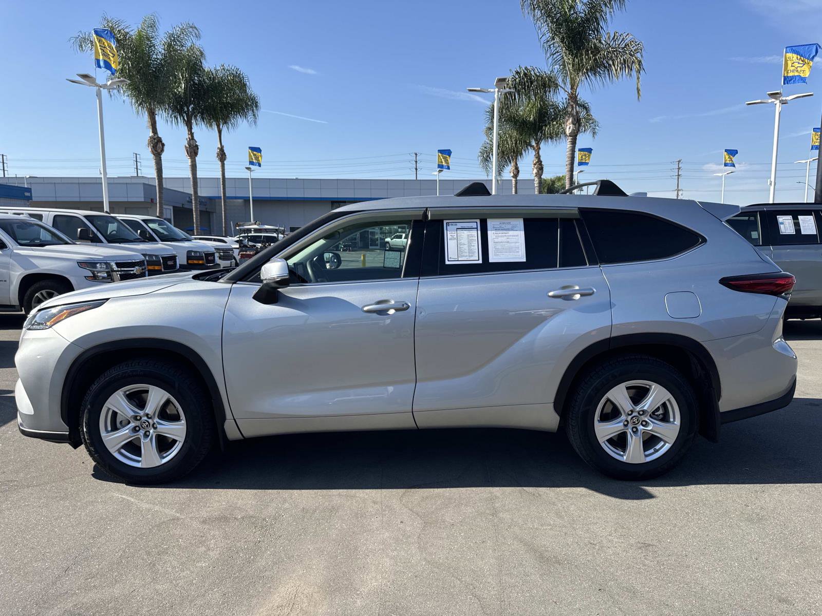 Used 2021 Toyota Highlander L image 8