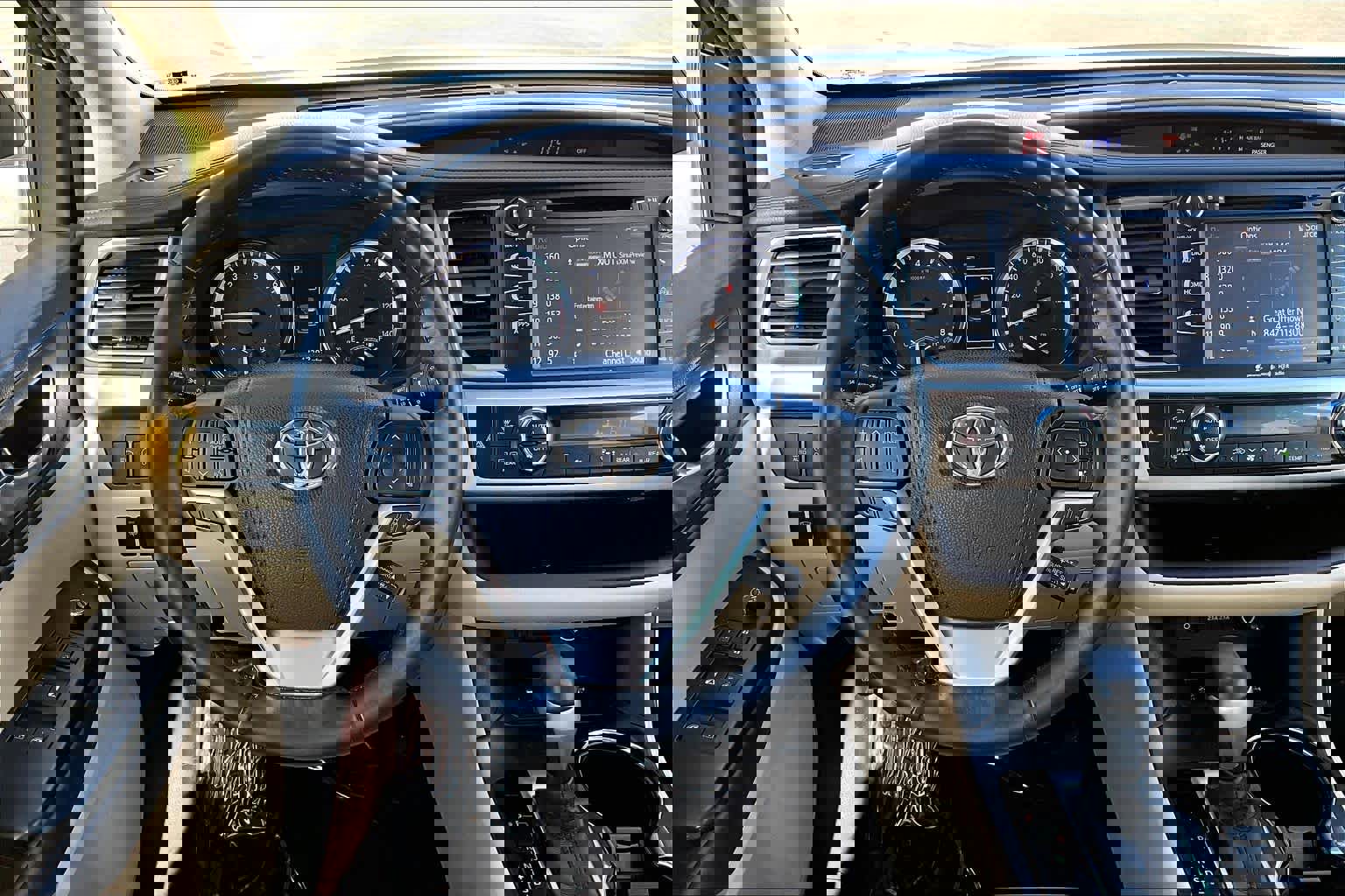 Used 2017 Toyota Highlander XLE image 5