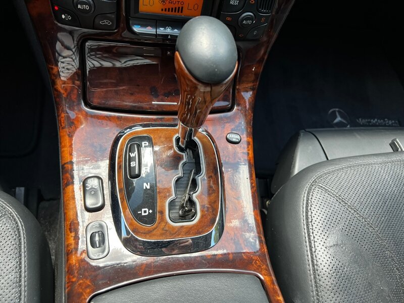 Used 2001 Mercedes-Benz CL 600 image 30