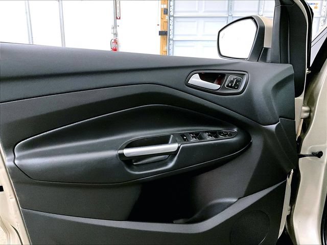 Used 2017 Ford Escape Titanium AWD/4WD image 23