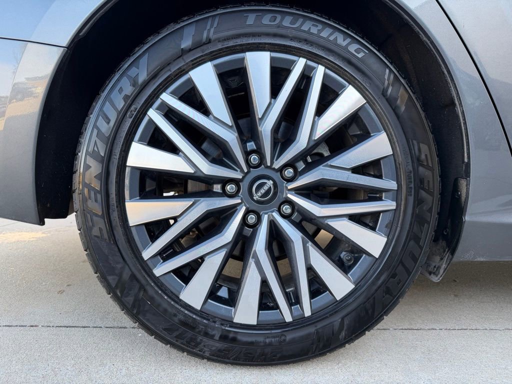 Used 2024 Nissan Altima 2.5 SV image 29