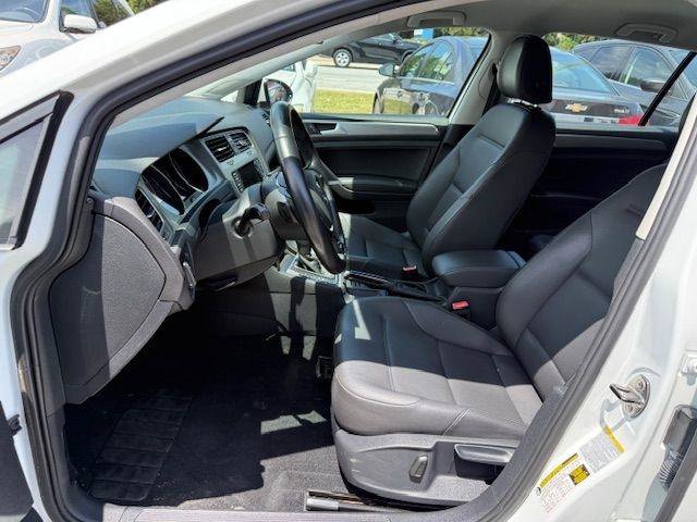 Used 2015 Volkswagen Golf S FWD image 4