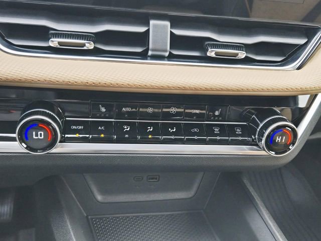 New 2026 Chevrolet Equinox ACTIV w/ LPO, Floor Liner Package image 20