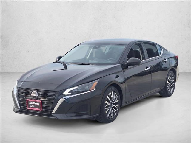 Used 2025 Nissan Altima 2.5 SV