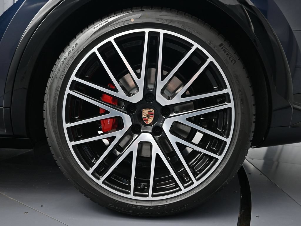 Used 2026 Porsche Cayenne GTS AWD/4WD image 26
