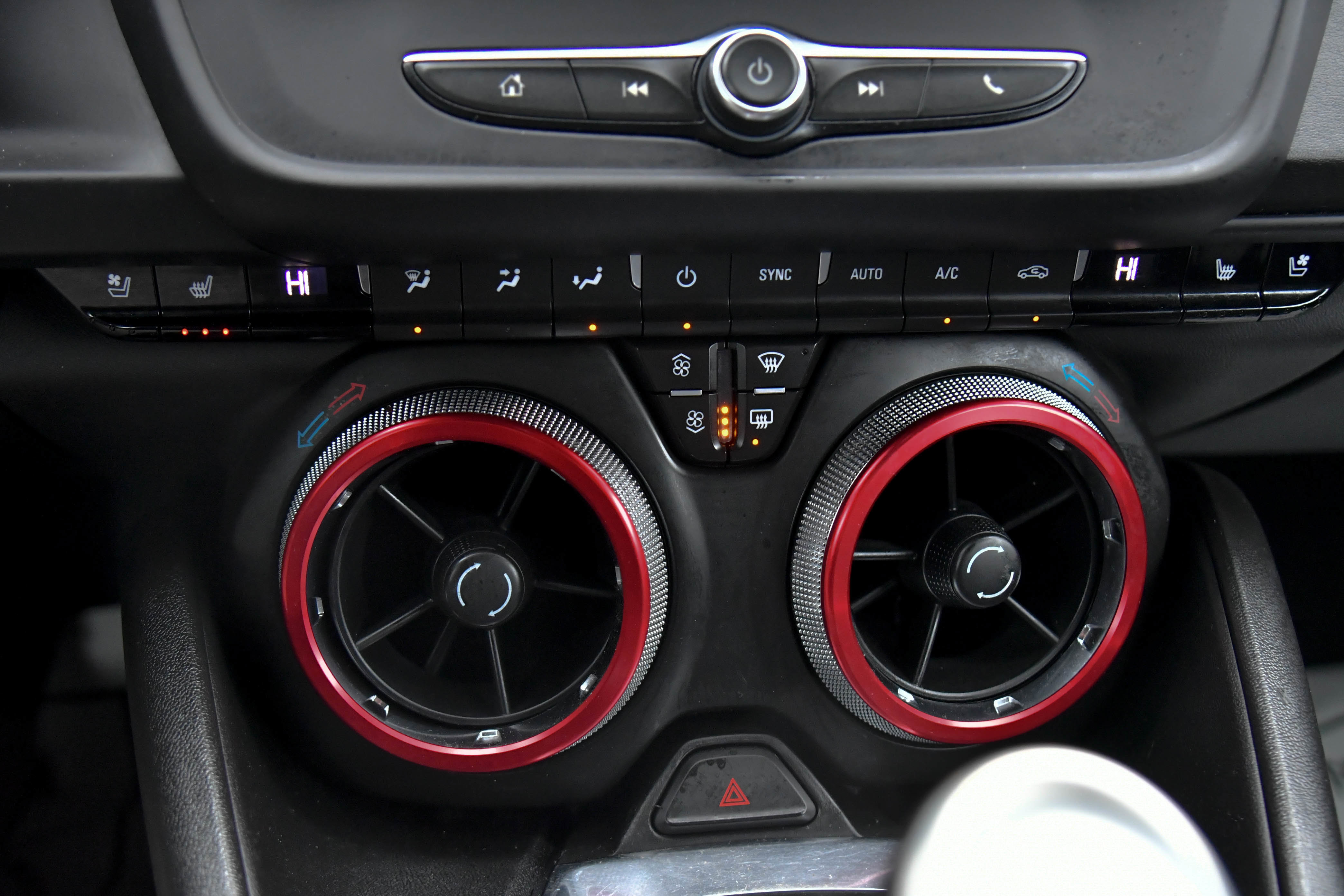 Used 2020 Chevrolet Camaro LT w/ RS Package image 22