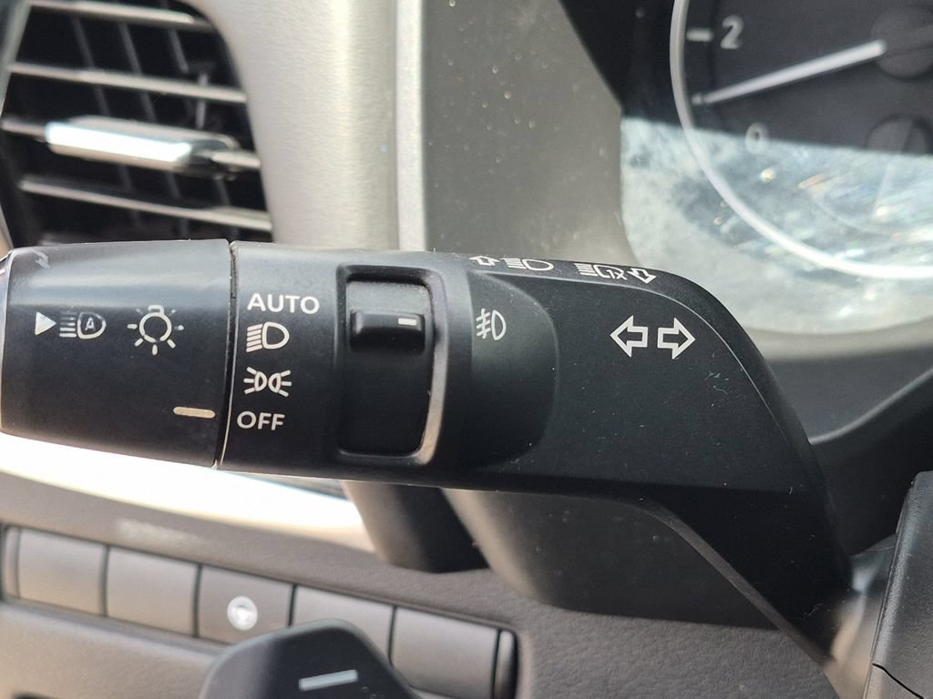 Used 2021 Nissan Rogue SL w/ Premium Package FWD image 24