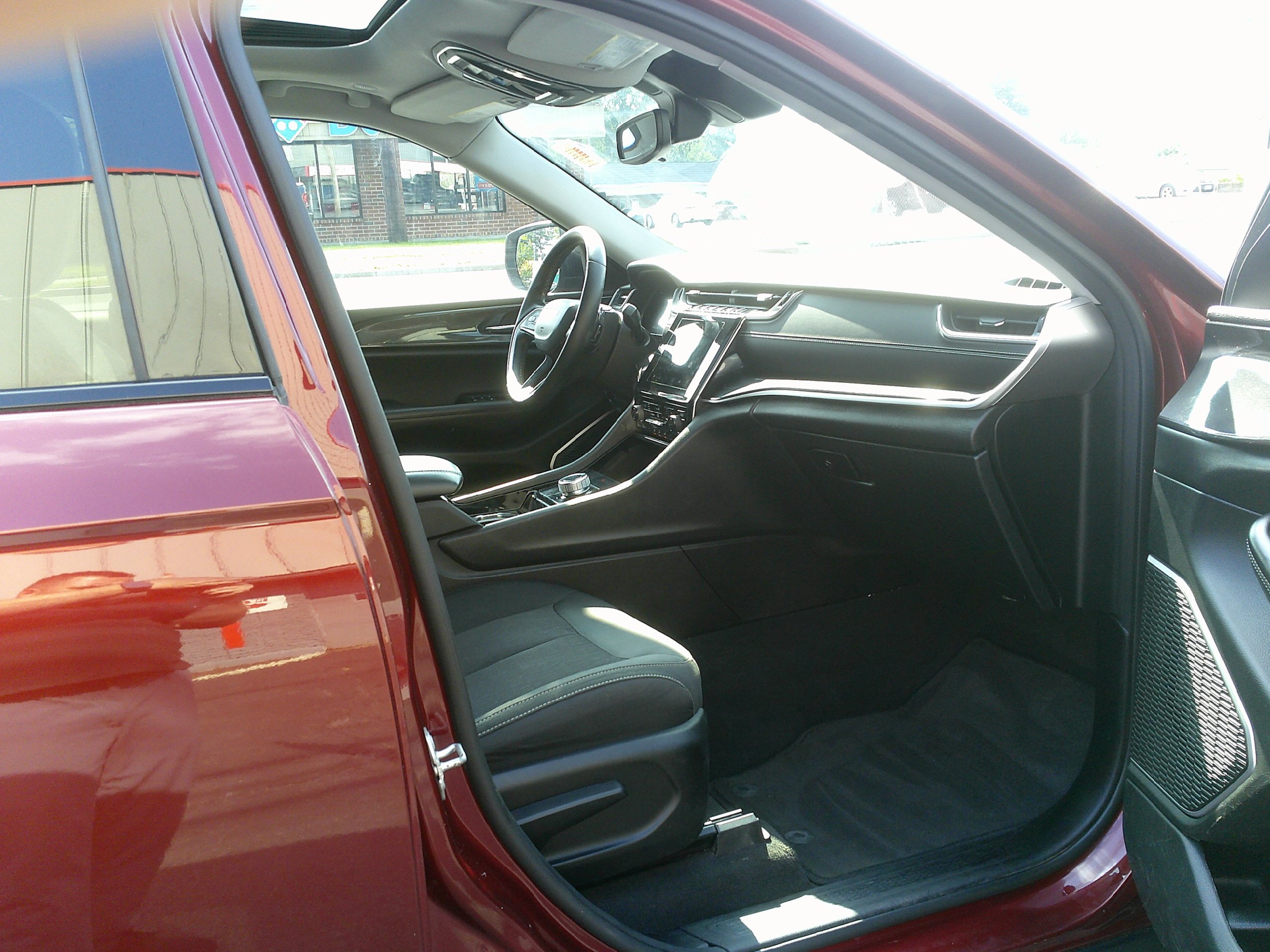 Used 2022 Jeep Grand Cherokee L Laredo w/ Luxury Tech Group I AWD/4WD image 28