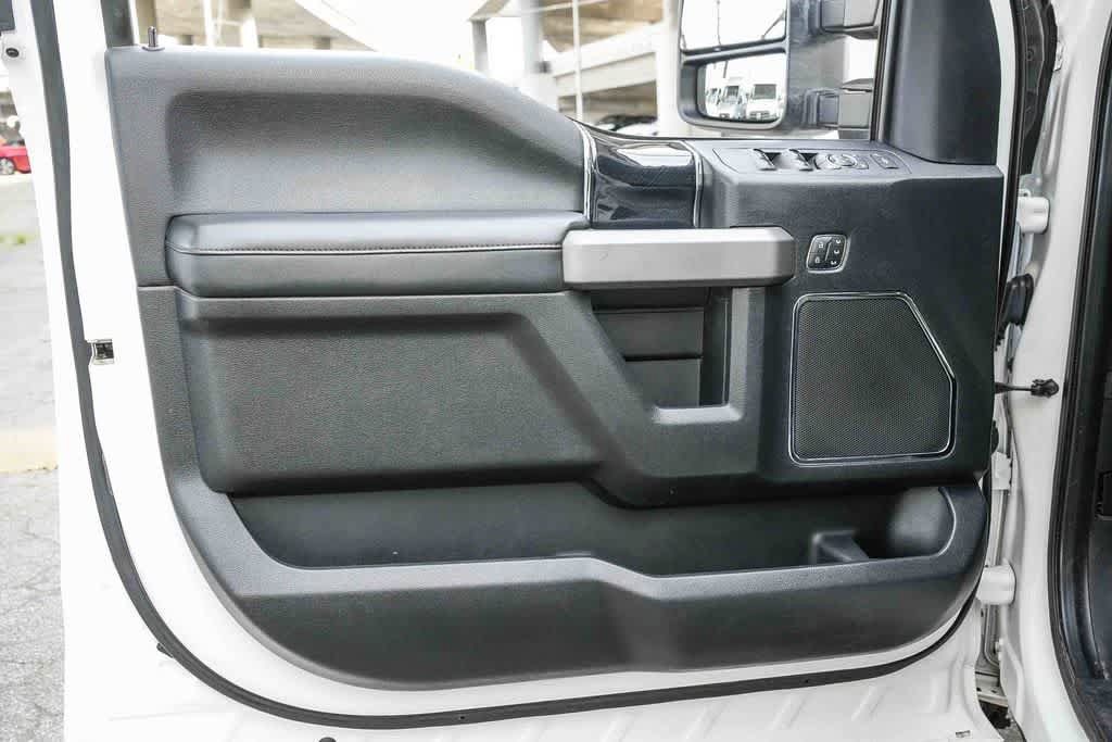 Used 2021 Ford F450 Platinum w/ FX4 Off-Road Package image 23