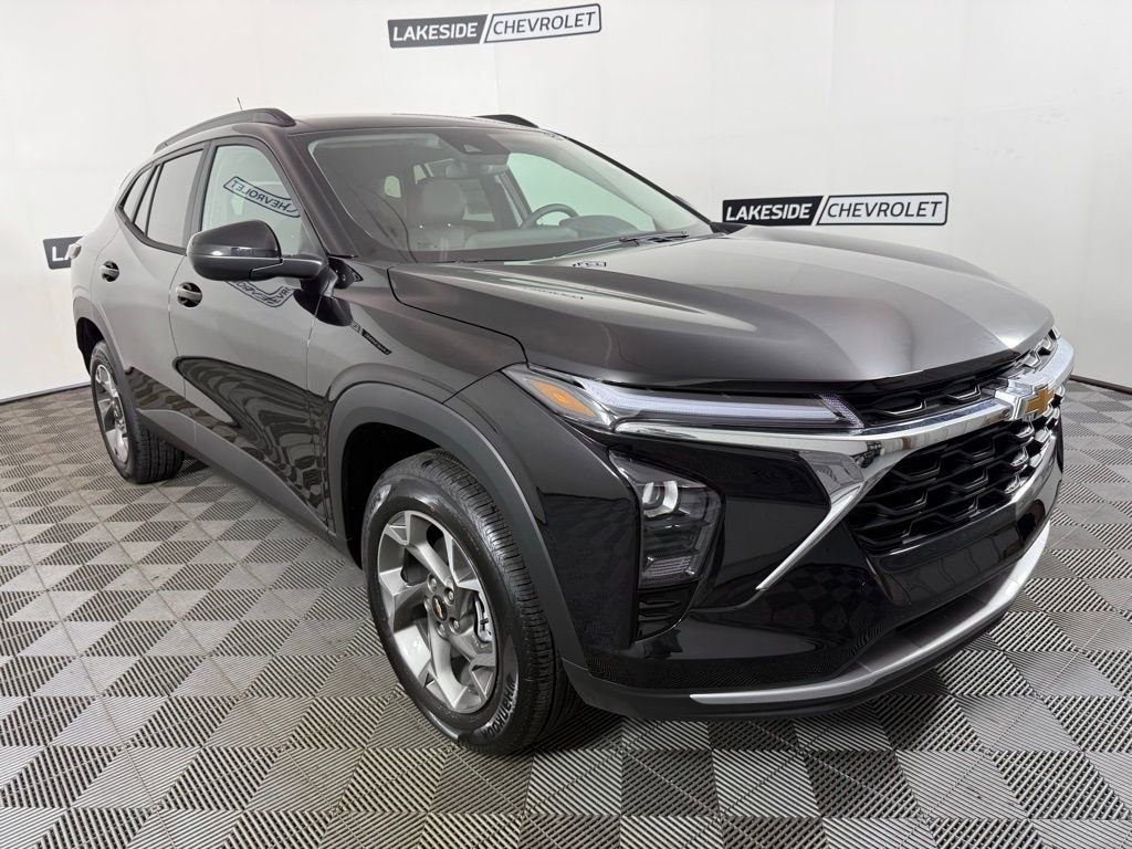 New 2026 Chevrolet Trax LT w/ Driver Confidence Package FWD image 8
