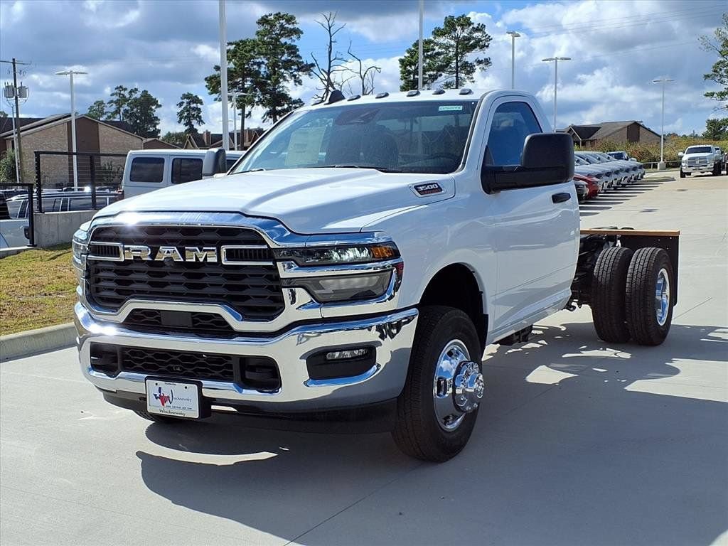New 2026 RAM 3500 Tradesman w/ Chrome Appearance Group A AWD/4WD image 3