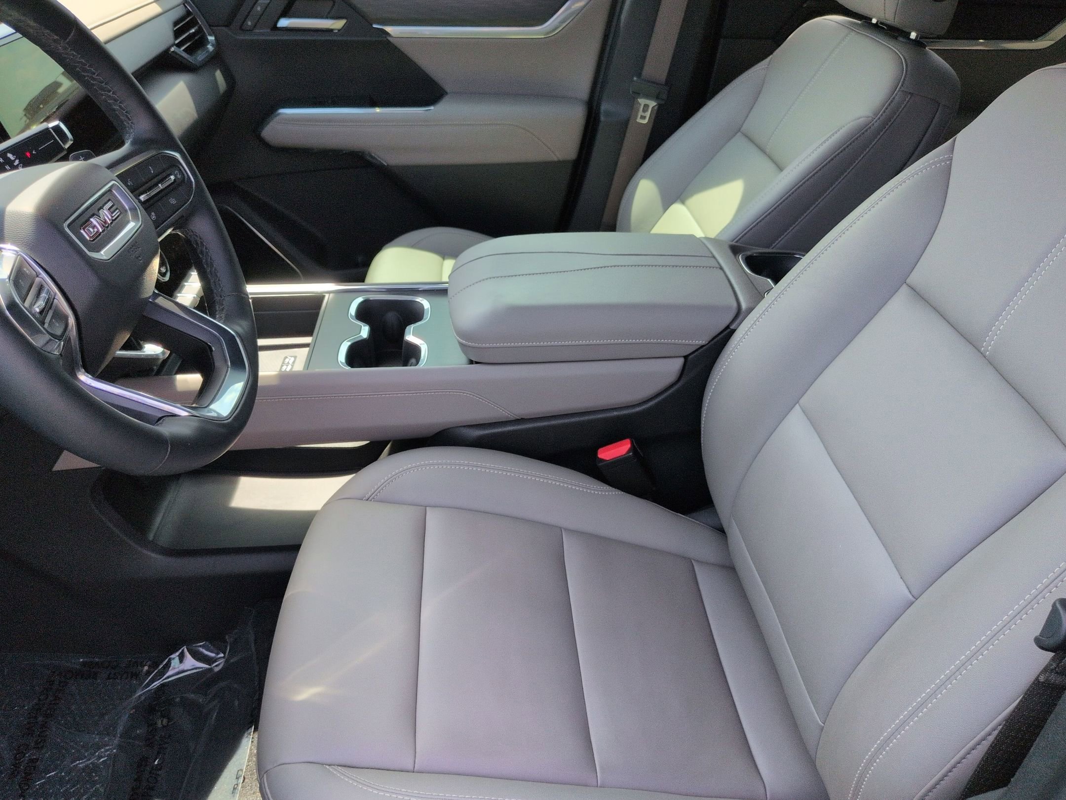 Certified 2025 GMC Acadia Elevation w/ Elevation Premium Package image 16