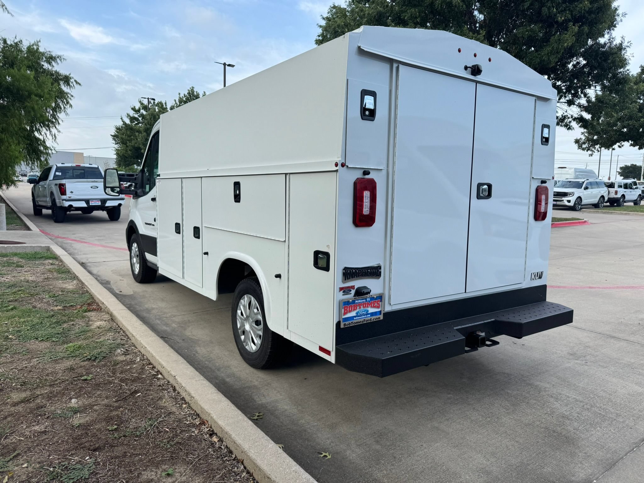 New 2026 Ford Transit 350 w/ Interior Upgrade Package RWD image 10