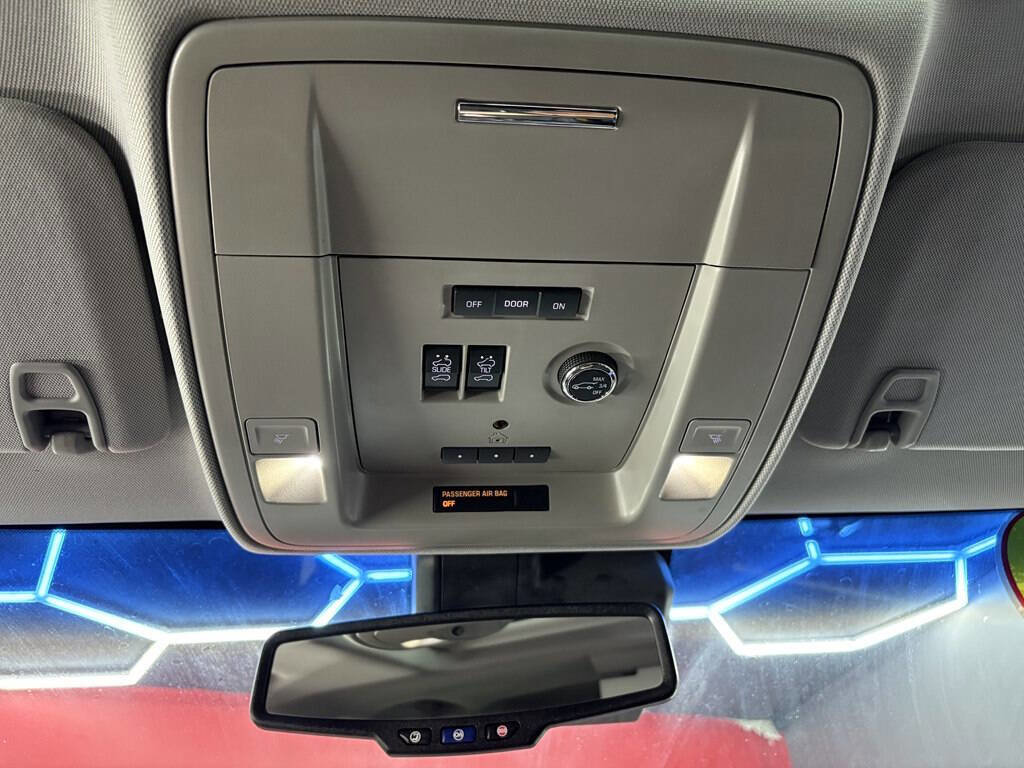 Used 2016 GMC Yukon Denali w/ Open Road Package image 26