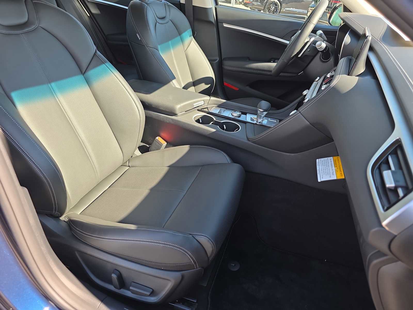 New 2026 Genesis G70 2.5T image 22