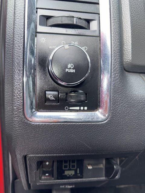 Used 2012 RAM 2500 Laramie w/ Cold Weather Group image 11