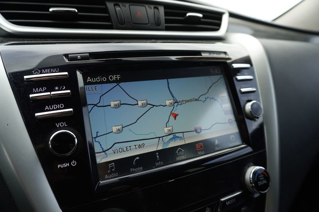 Used 2018 Nissan Murano S FWD image 16