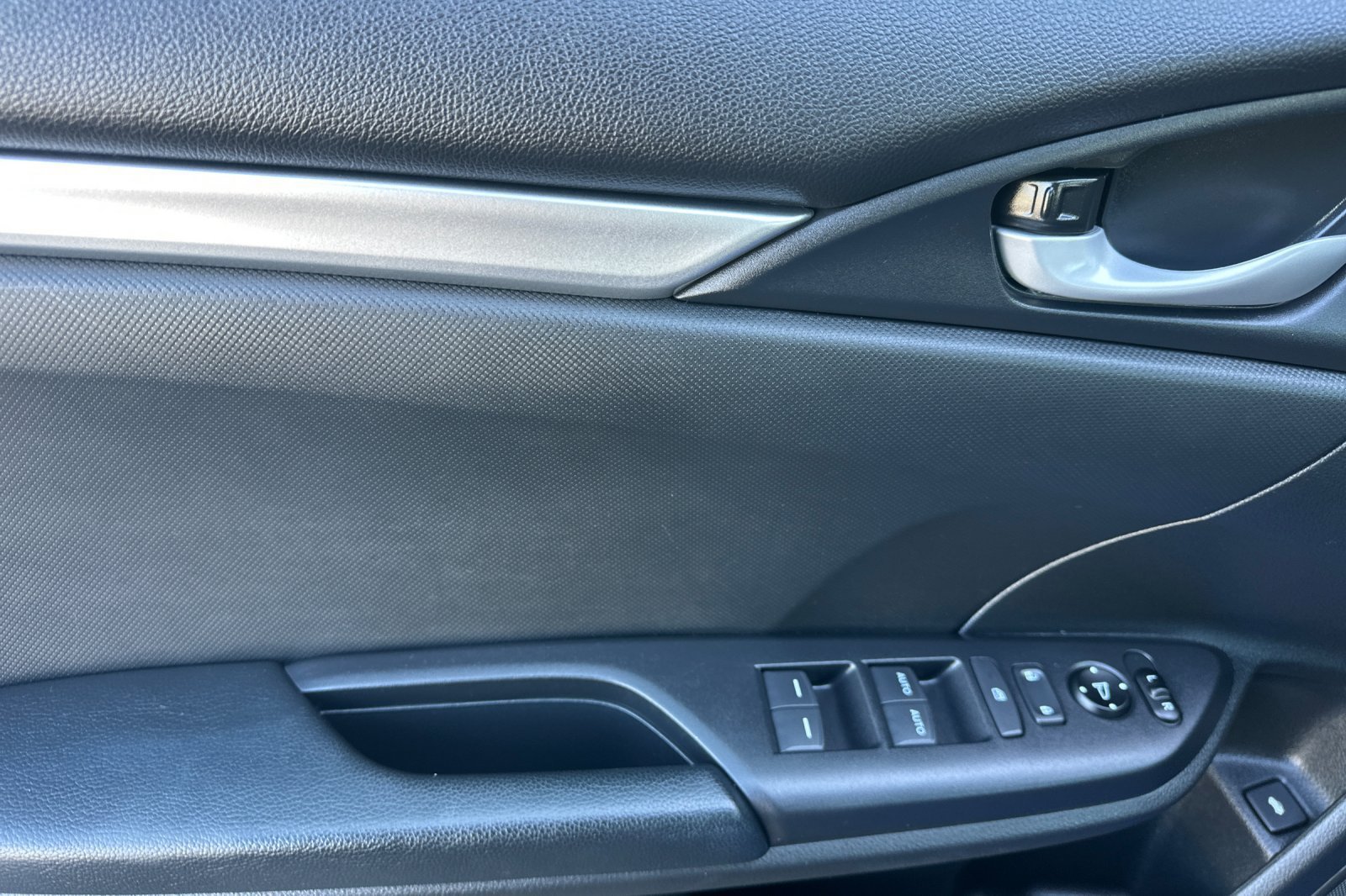 Used 2019 Honda Civic Sport image 10