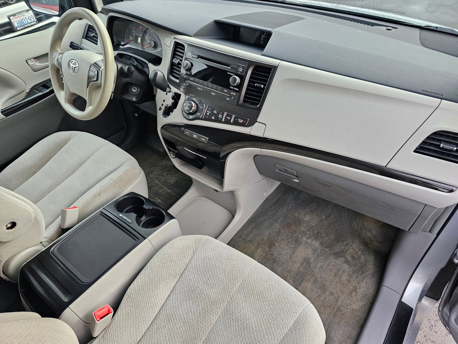 Used 2014 Toyota Sienna LE image 11