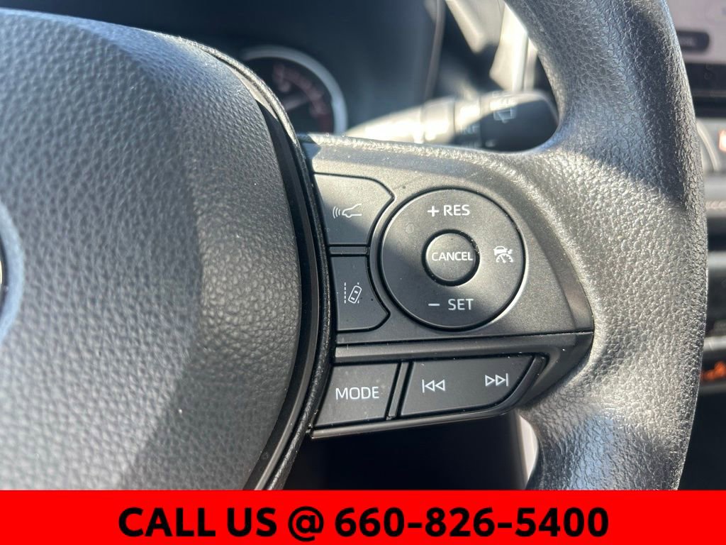 Used 2025 Toyota RAV4 XLE image 15