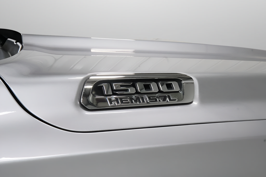Used 2019 RAM 1500 Laramie AWD/4WD image 30