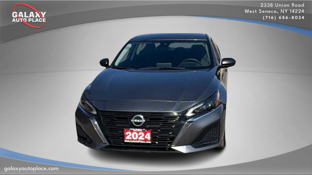 Used 2024 Nissan Altima 2.5 SV image 2