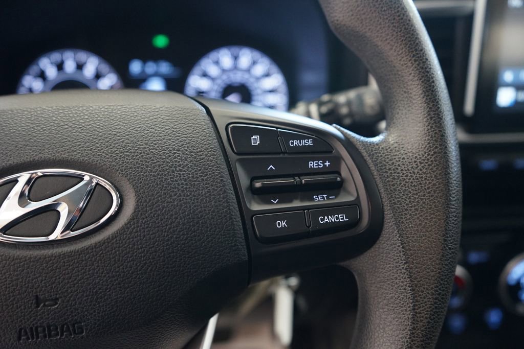 Used 2020 Hyundai Venue SEL FWD image 29