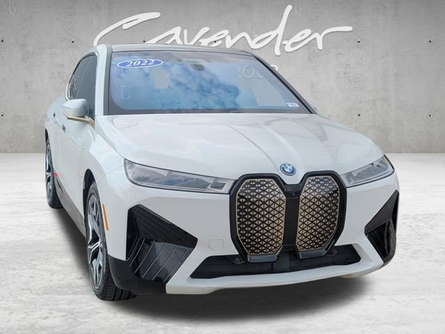Used 2022 BMW iX xDrive50 w/ Premium Package image 2