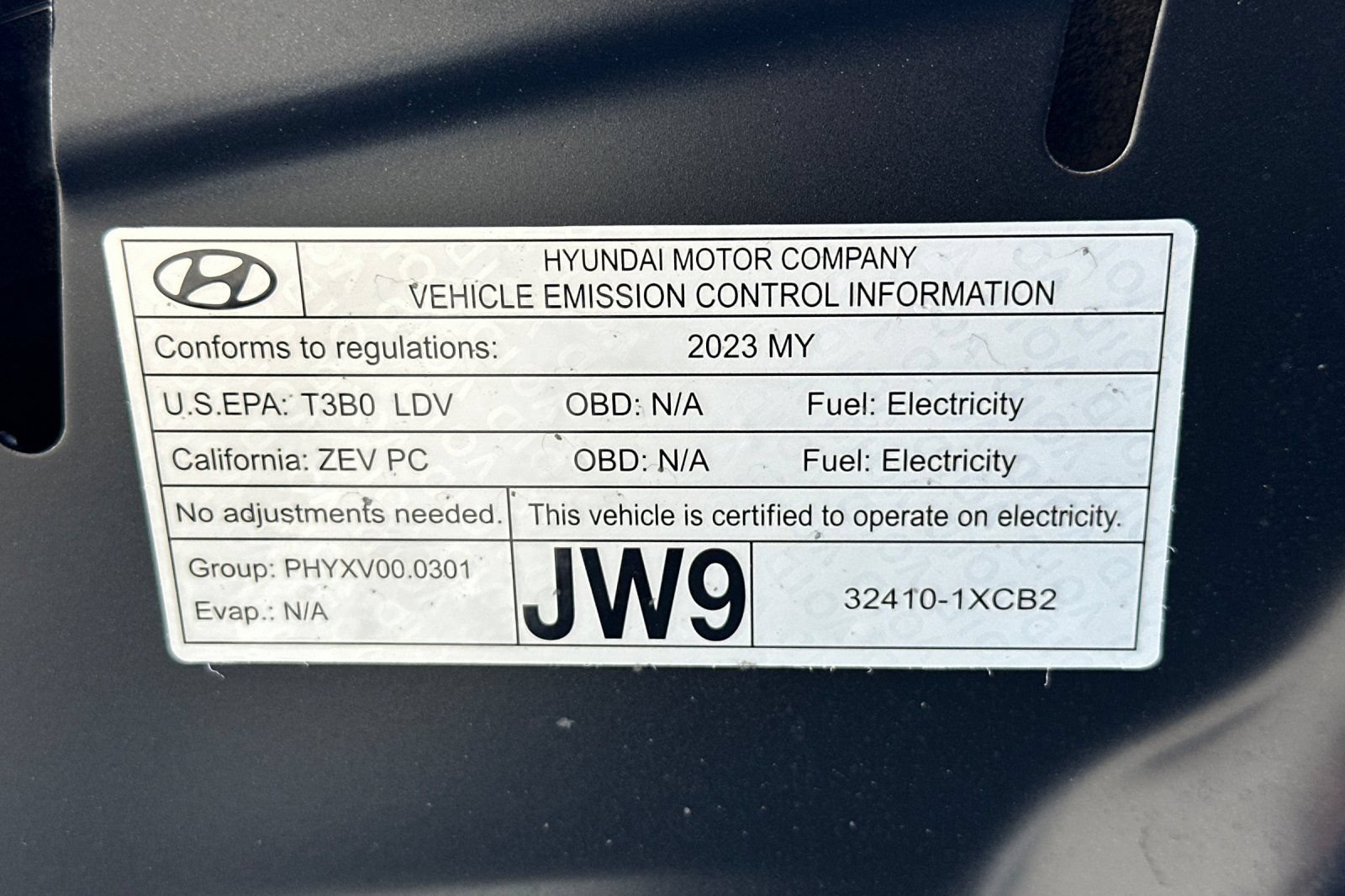 Used 2023 Genesis GV60 Advanced w/ Cargo Package AWD/4WD image 38