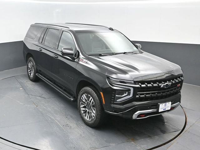 Used 2025 Chevrolet Suburban Z71 AWD/4WD image 18