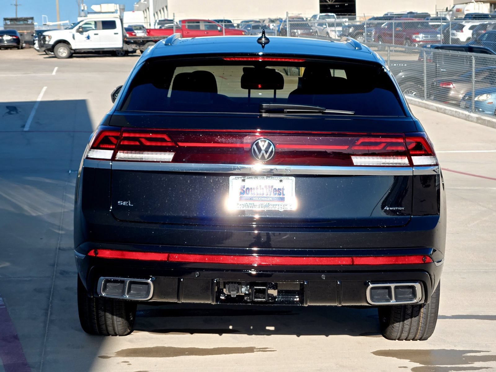 Used 2025 Volkswagen Atlas Cross Sport SEL Premium R-Line AWD/4WD image 5