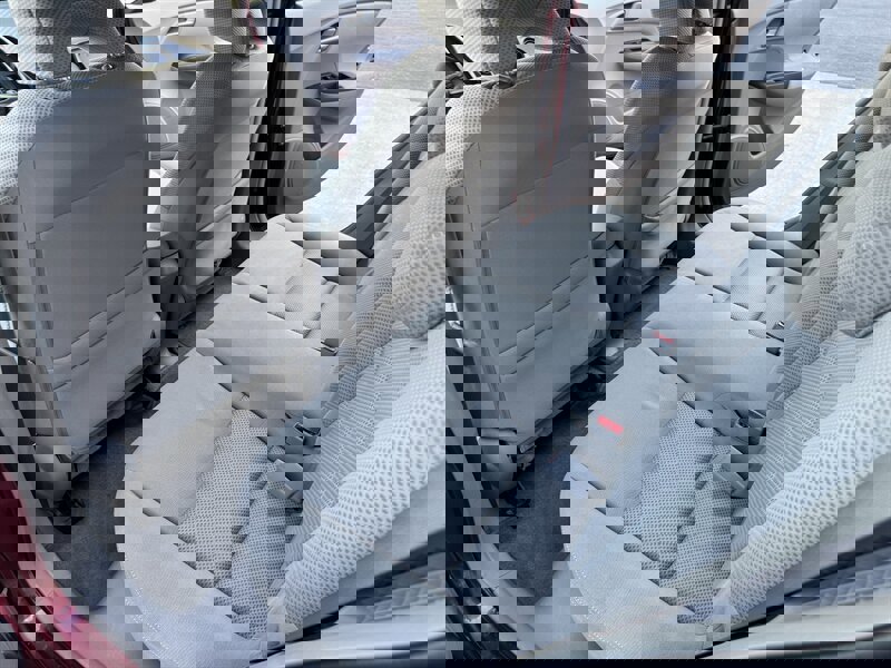 Used 2010 Honda Insight EX image 31