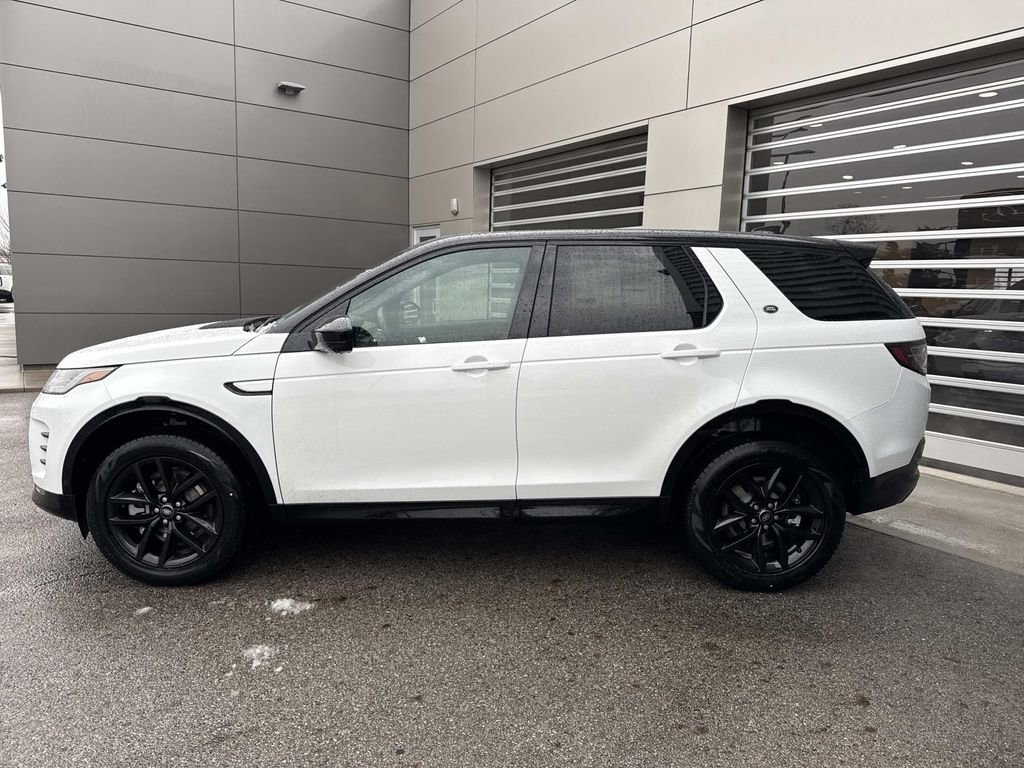 New 2026 Land Rover Discovery Sport Landmark image 4