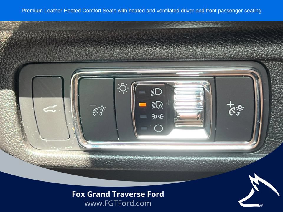 Used 2022 Lincoln Corsair Reserve w/ Equipment Group 201A AWD/4WD image 18