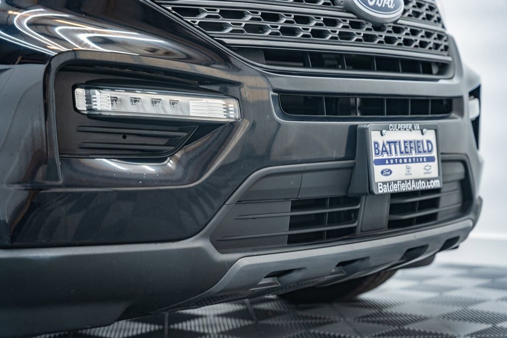 Certified 2021 Ford Explorer XLT w/ Equipment Group 202A image 13