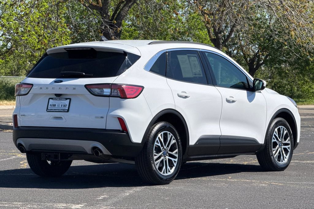 Used 2020 Ford Escape SEL image 4