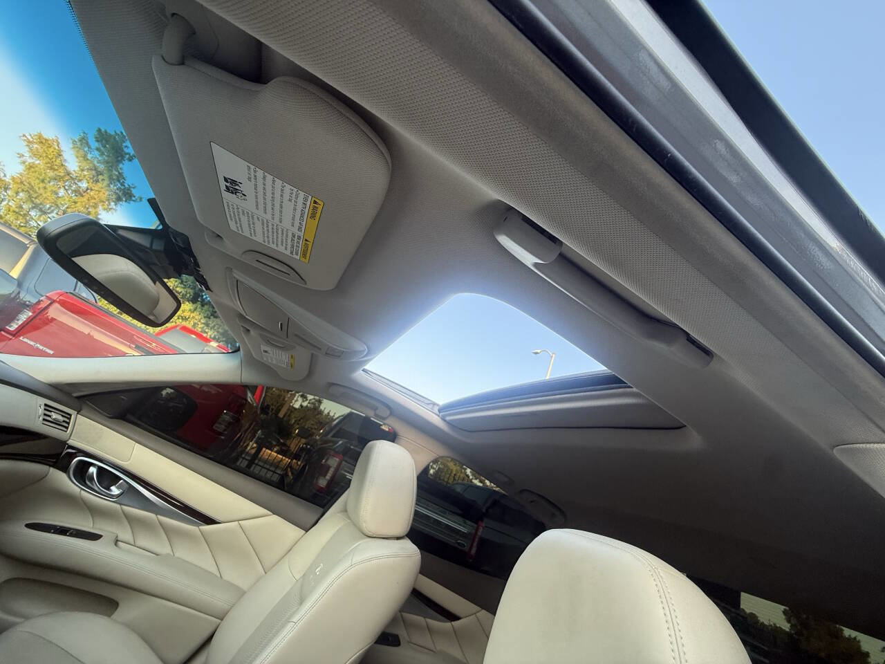 Used 2012 INFINITI M37 w/ Premium Pkg RWD image 31
