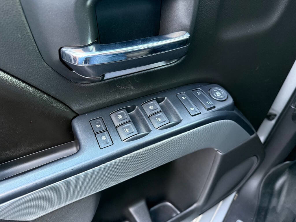 Used 2017 Chevrolet Silverado 1500 LT w/ All Star Edition image 29