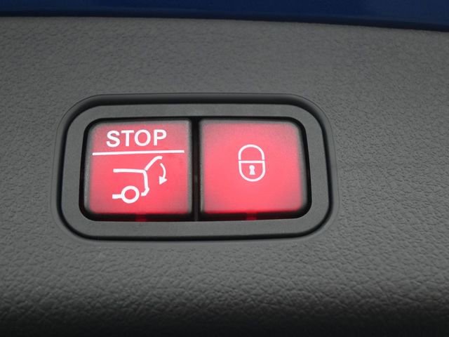 New 2026 Mercedes-Benz GLC 300 image 16