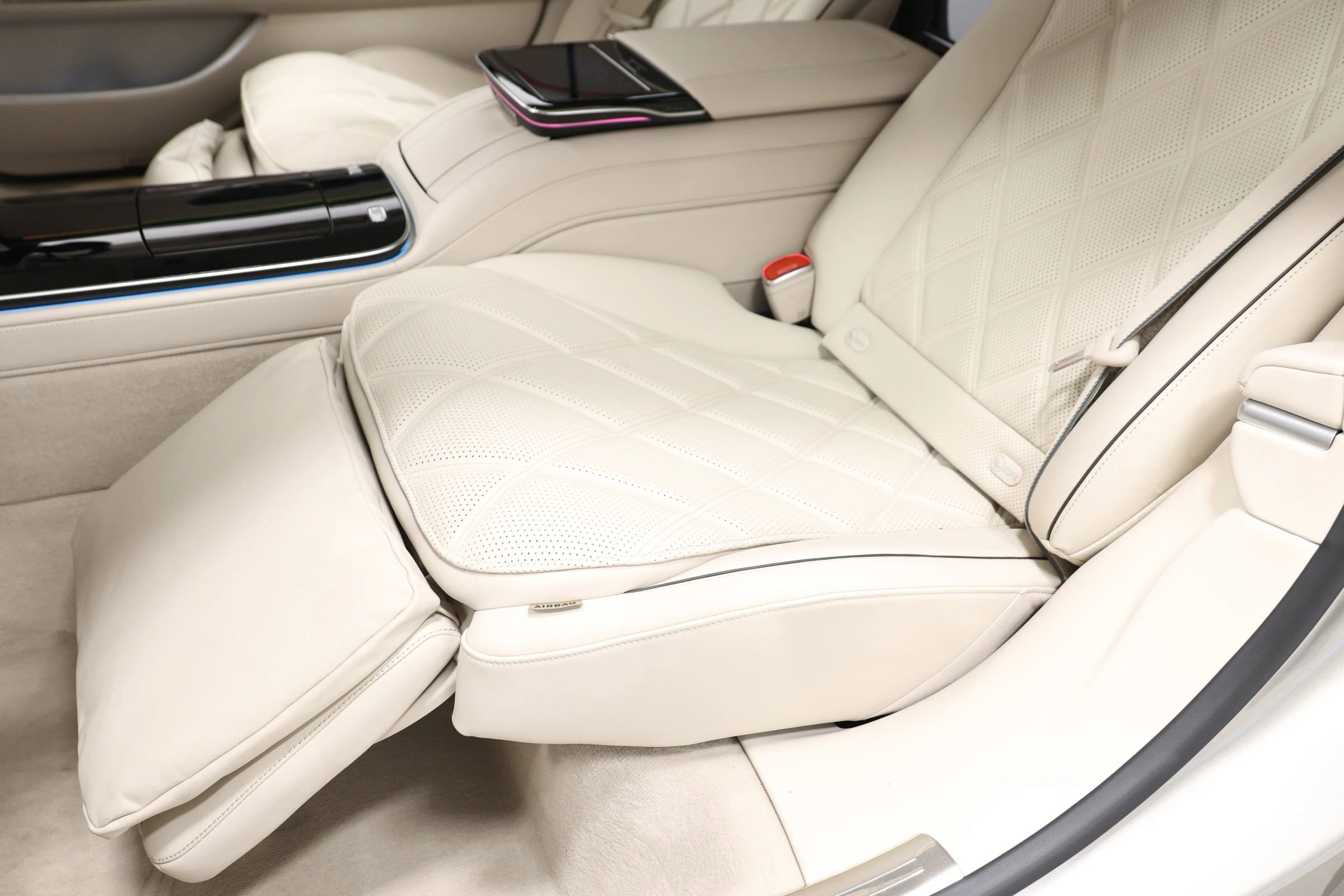 Used 2024 Mercedes-Benz Maybach S 580 4MATIC image 68