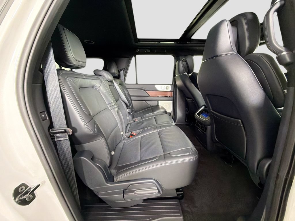 Certified 2023 Lincoln Navigator L Reserve RWD image 29