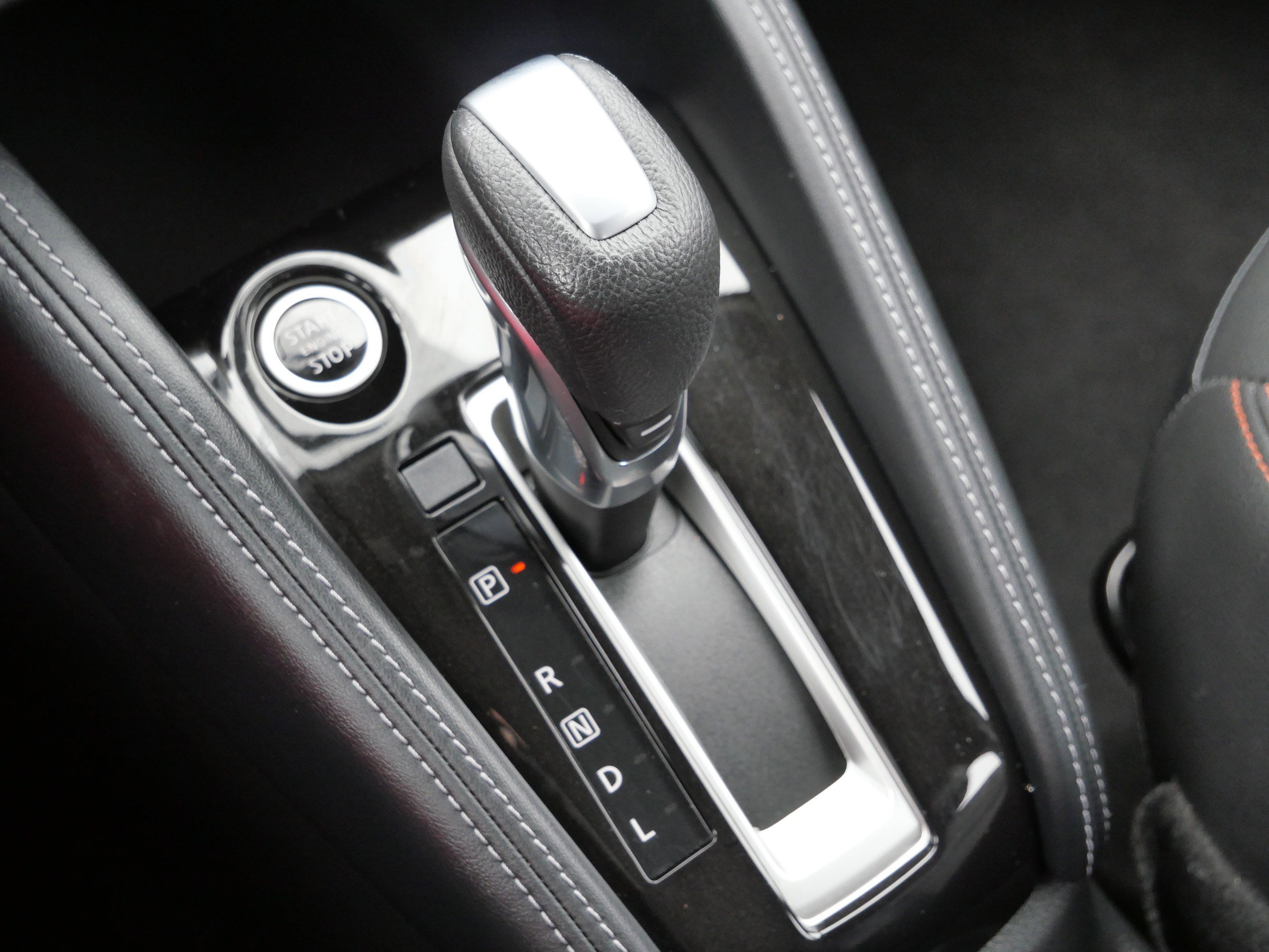 Used 2019 Nissan Kicks SR w/ SR Premium Package image 25