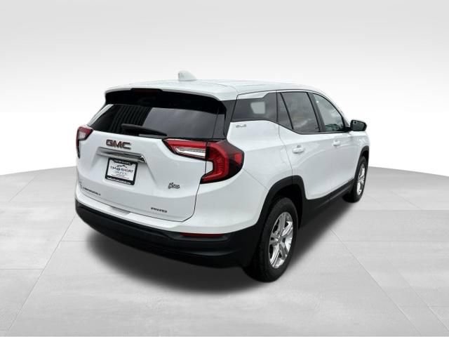 Used 2024 GMC Terrain SLE AWD/4WD image 2