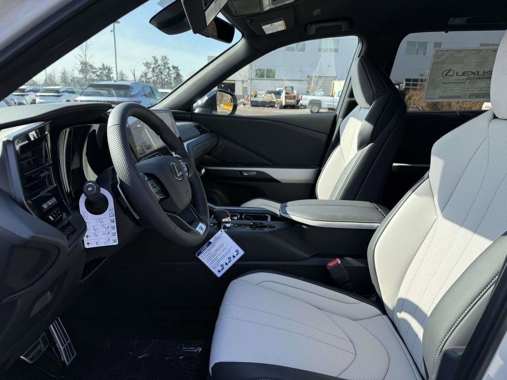 New 2026 Lexus TX 500h AWD image 12