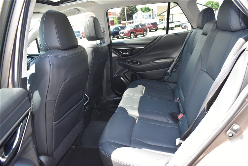 Used 2022 Subaru Outback Limited AWD/4WD image 29