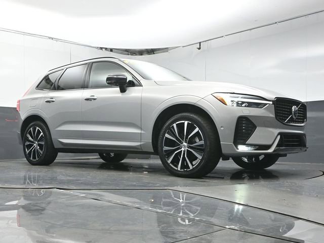 Used 2023 Volvo XC60 B5 Plus w/ Climate Package image 40