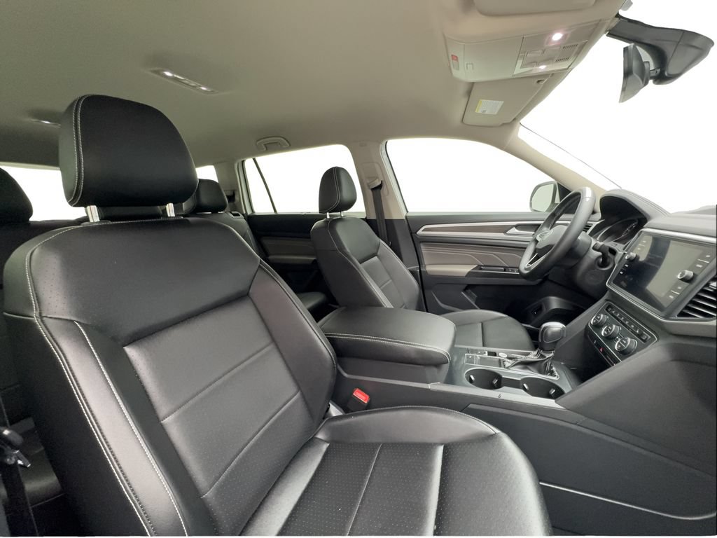 Used 2021 Volkswagen Atlas SE w/ Towing Package FWD image 32