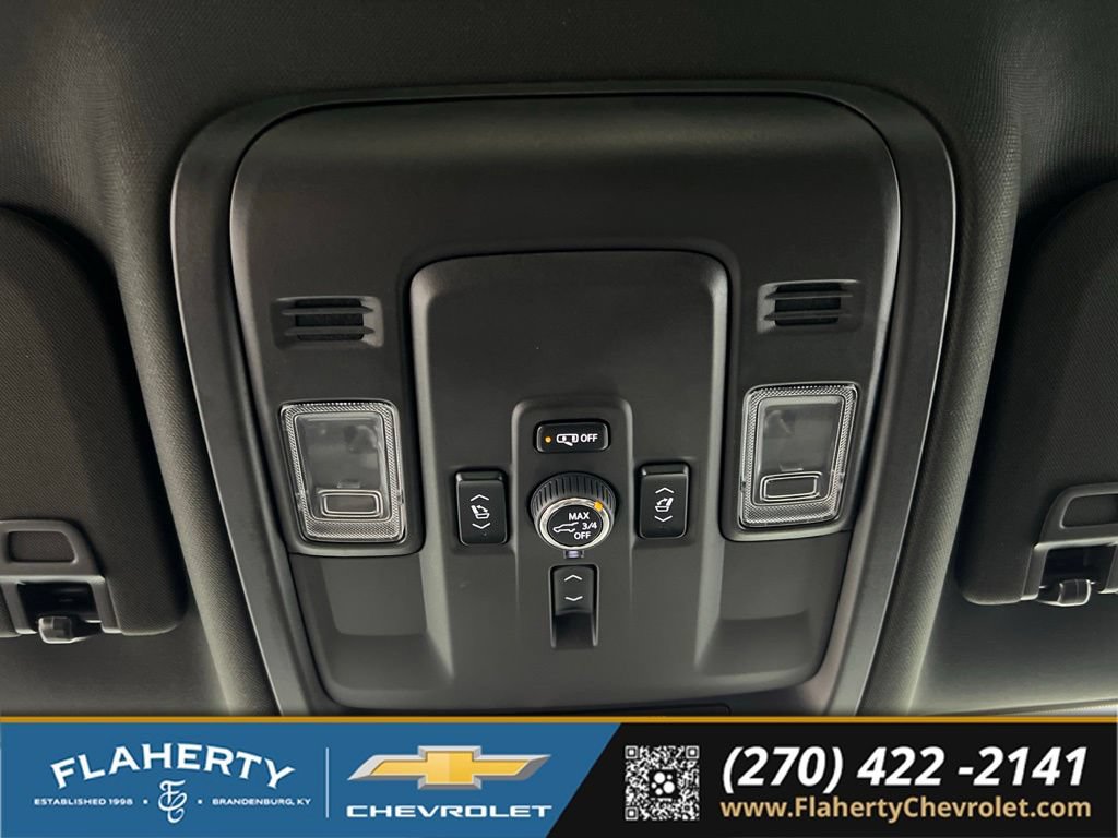 Used 2025 GMC Yukon XL Denali AWD/4WD image 33