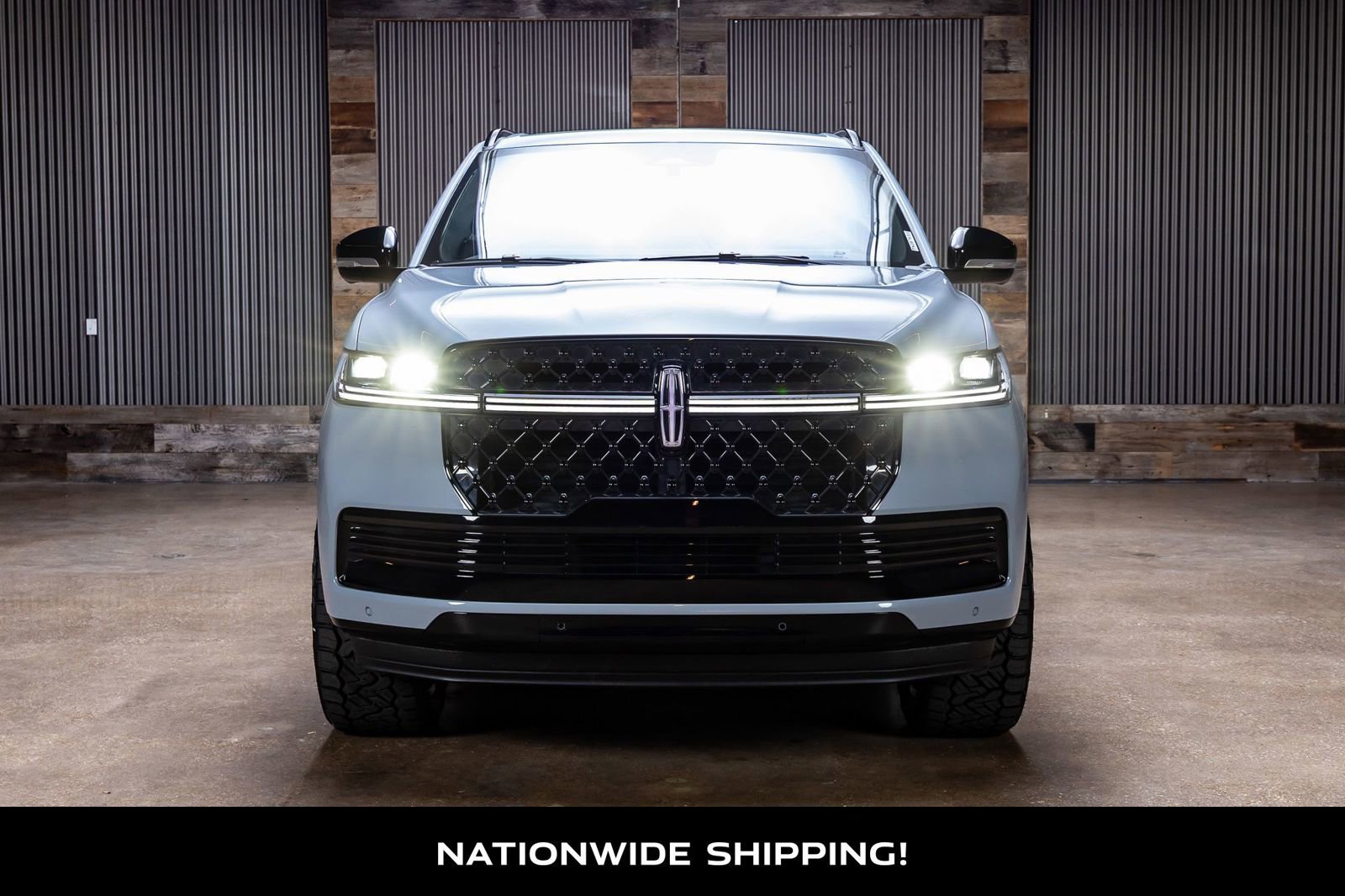 Used 2025 Lincoln Navigator L Reserve w/ Jet Appearance Package image 4