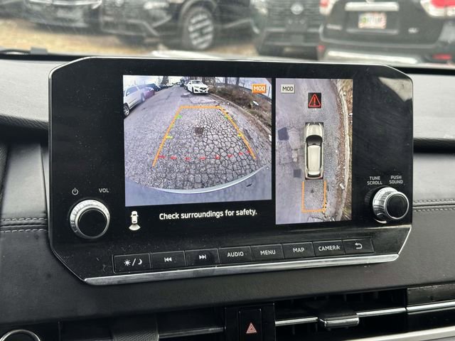 Used 2024 Mitsubishi Outlander AWD image 32